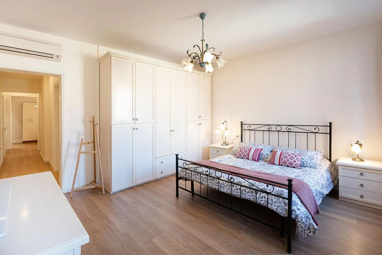 Ricco Di Comfort, Grande, Luminoso E Comodo Venecia Italia